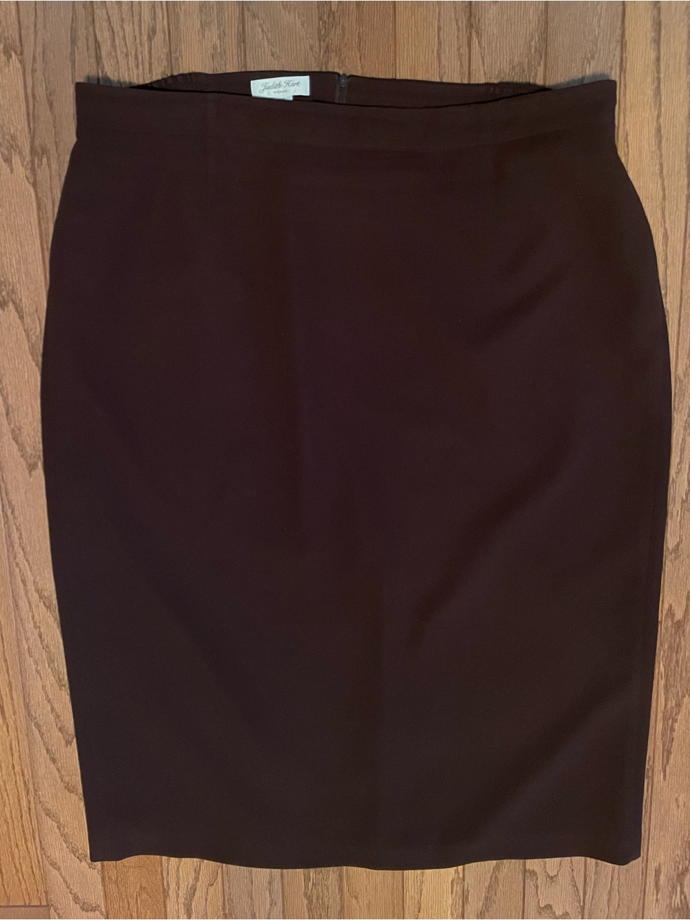 Judith Hart Woman Chocolate Brown Classic Lined Midi Skirt – Size 22W